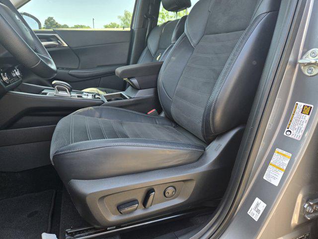 2023 Mitsubishi Outlander SE Black Edition 2WD