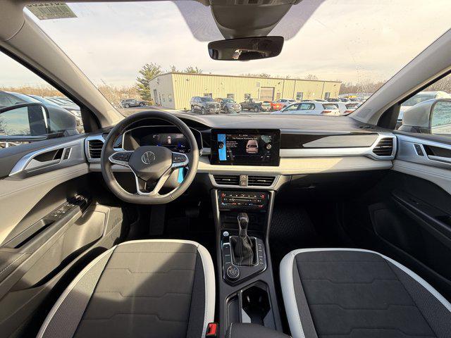 2026 Volkswagen Taos SE