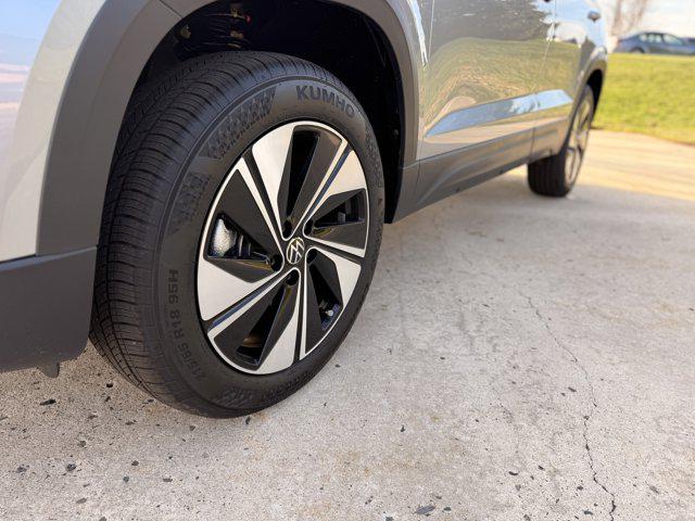 2026 Volkswagen Taos SE