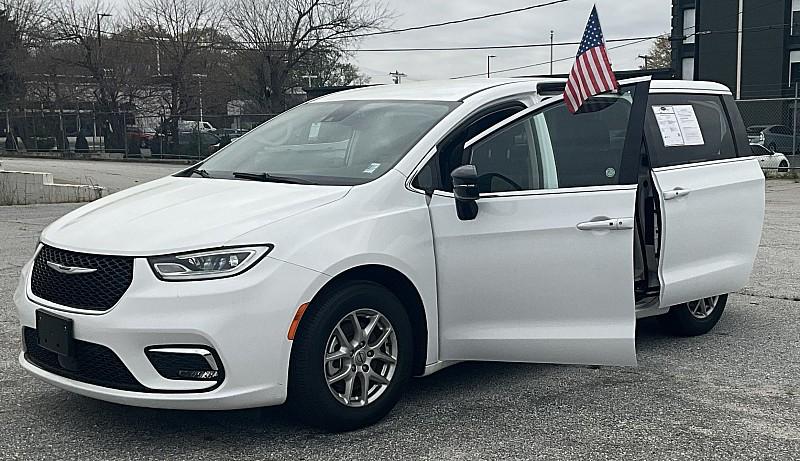 2024 Chrysler Pacifica Touring L for sale in Greenville, SC