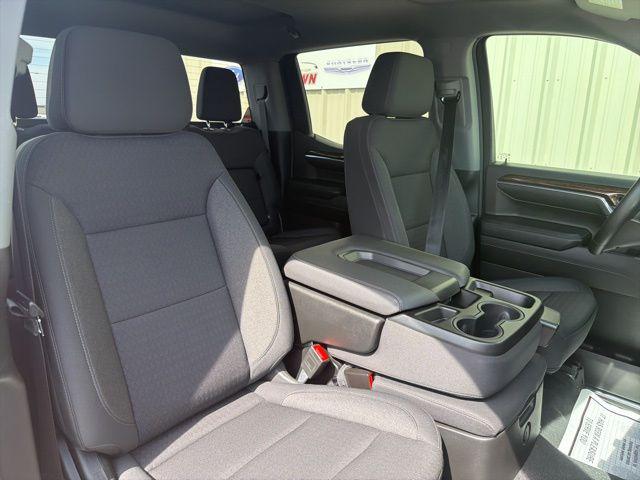 2024 GMC Sierra 1500 4WD Crew Cab Short Box Elevation with 3VL