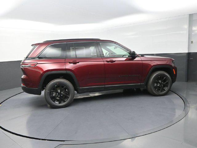 2026 Jeep Grand Cherokee Altitude 4x4