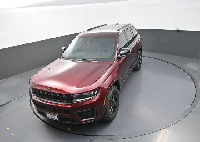 2026 Jeep Grand Cherokee Altitude 4x4