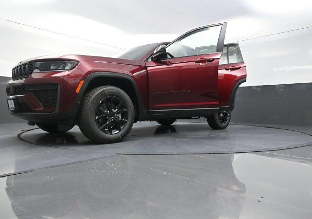 2026 Jeep Grand Cherokee Altitude 4x4