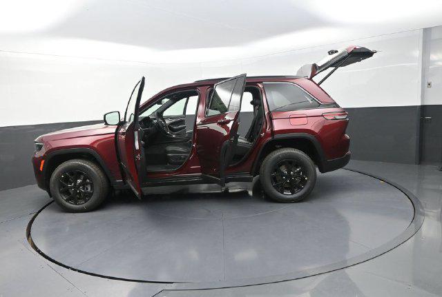 2026 Jeep Grand Cherokee Altitude 4x4