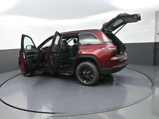 2026 Jeep Grand Cherokee Altitude 4x4