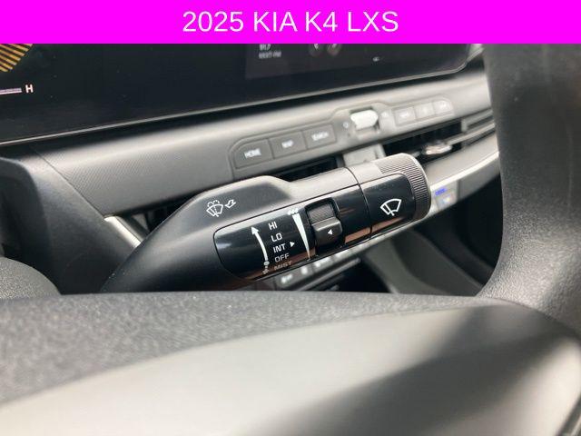 2025 Kia K4 LXS