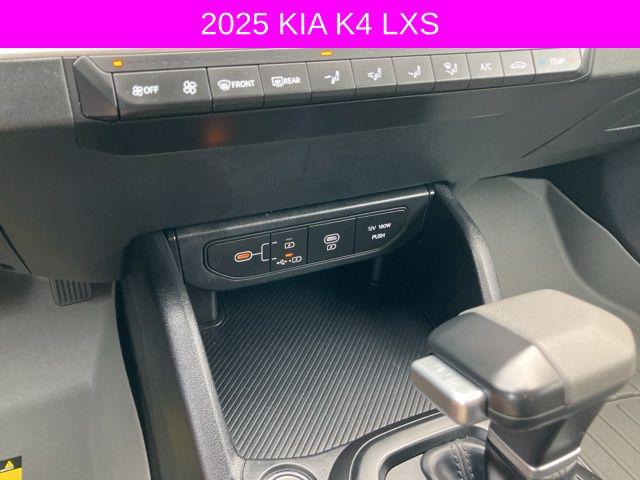 2025 Kia K4 LXS