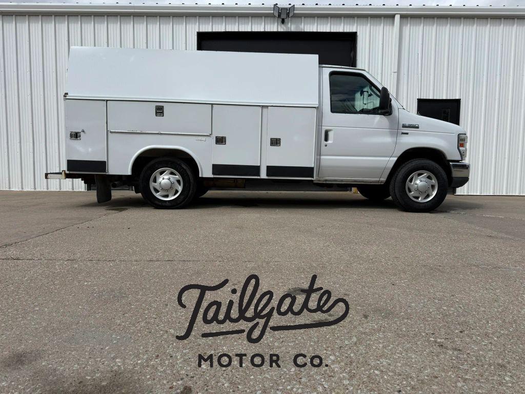 2012 Ford E-Series's photo