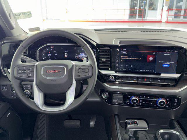 2026 GMC Sierra 1500 Crew Cab, Short Bed, SLT, 4WD