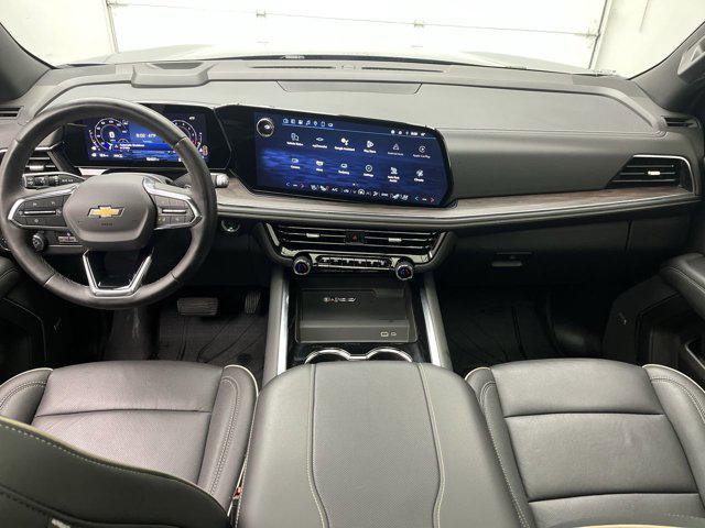 2025 Chevrolet Suburban 4WD Premier