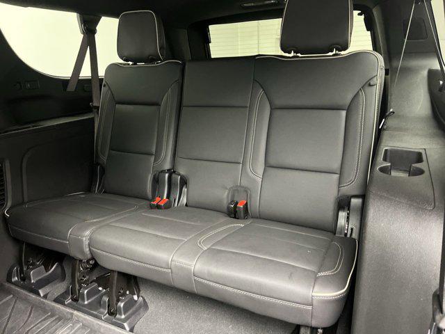 2025 Chevrolet Suburban 4WD Premier
