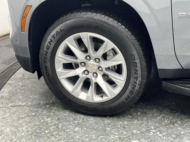 2025 Chevrolet Suburban 4WD Premier