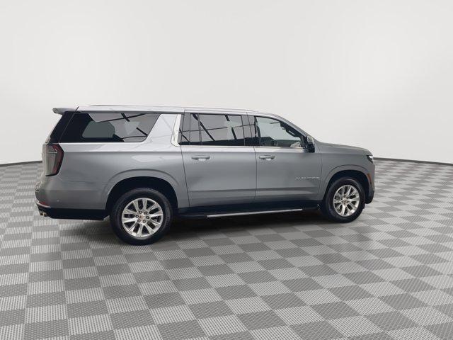 2025 Chevrolet Suburban 4WD Premier