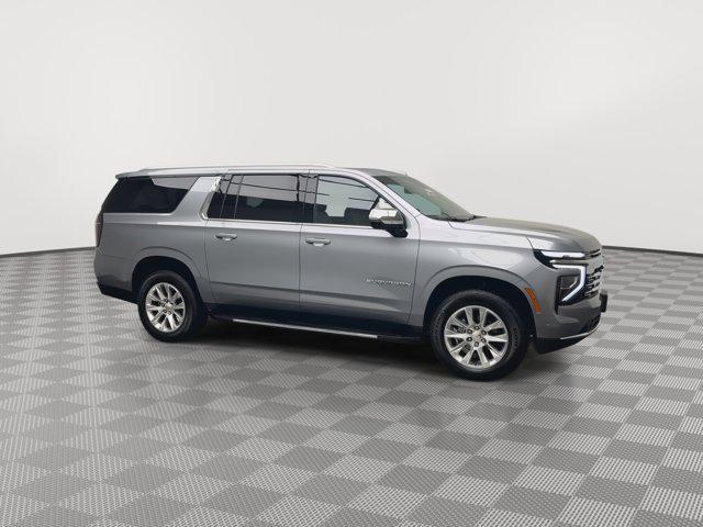 2025 Chevrolet Suburban 4WD Premier