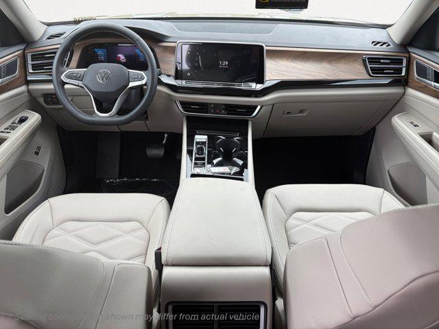 2026 Volkswagen Atlas SE with Technology