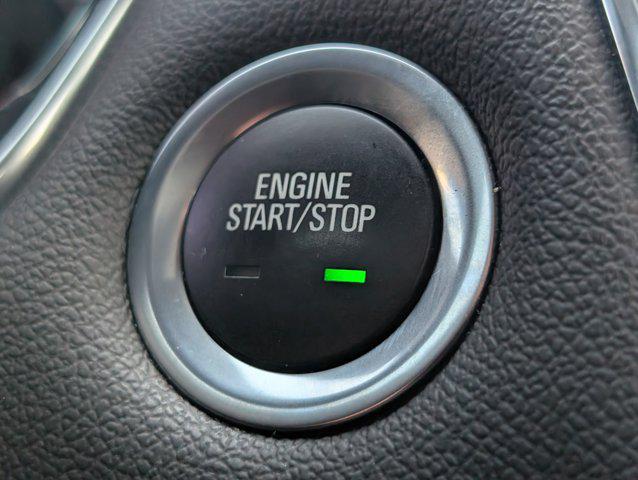 2023 Chevrolet Traverse AWD LT Leather