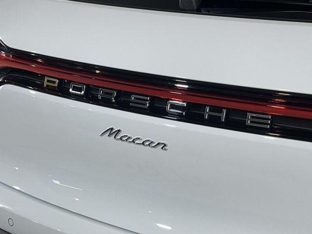 2026 Porsche Macan Unknown