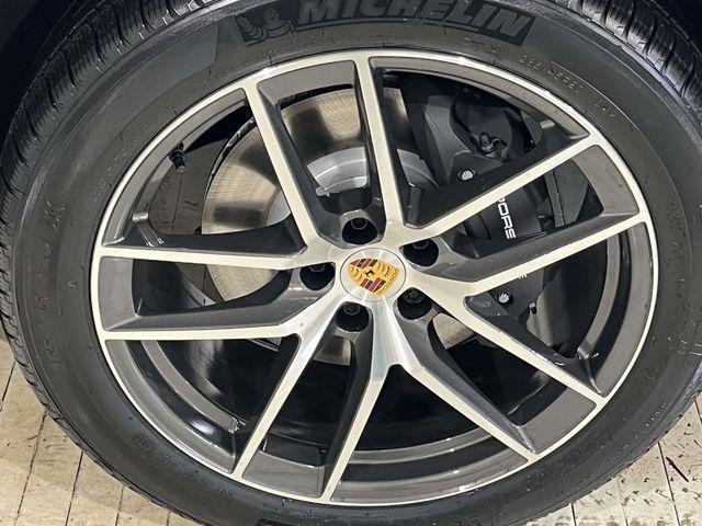 2026 Porsche Macan Unknown