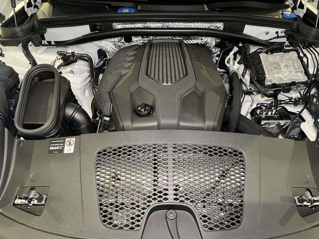 2026 Porsche Macan Unknown