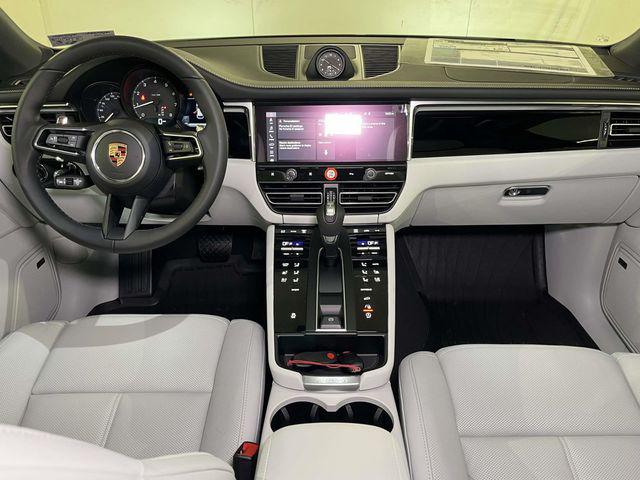 2026 Porsche Macan Unknown