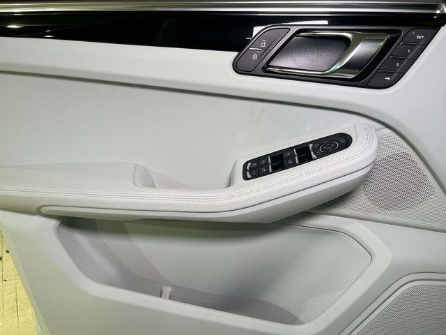 2026 Porsche Macan Unknown