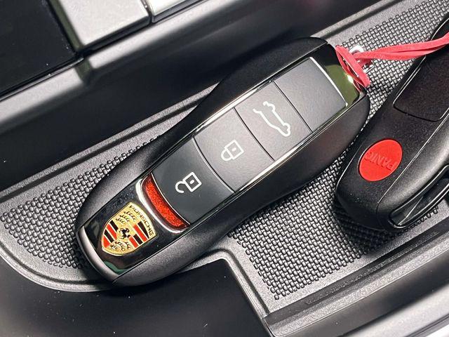 2026 Porsche Macan Unknown