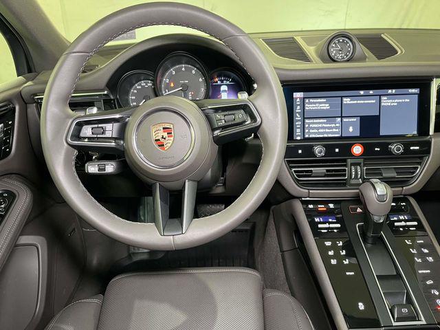 2025 Porsche Macan Unknown