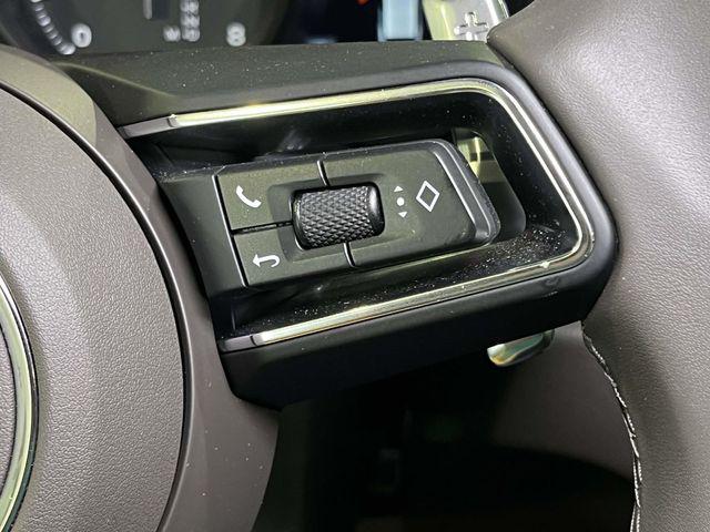 2025 Porsche Macan Unknown