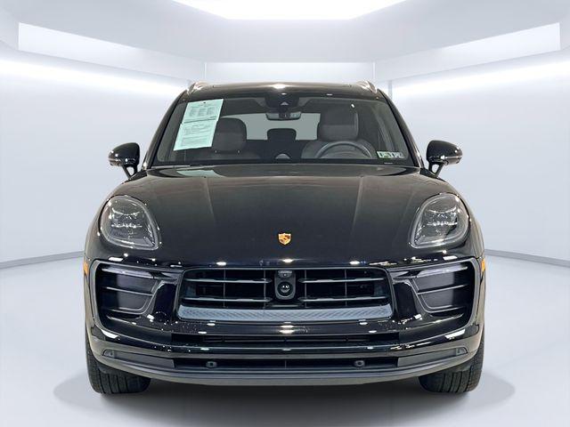 2025 Porsche Macan Unknown
