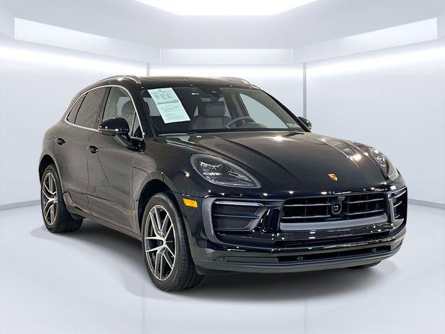 2025 Porsche Macan Unknown