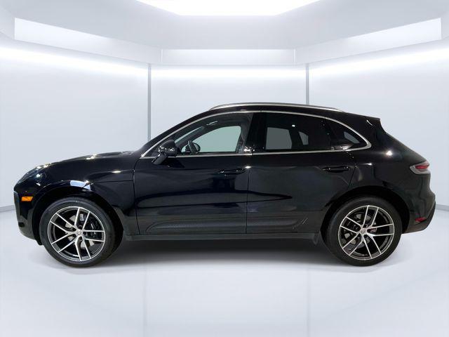 2025 Porsche Macan Unknown