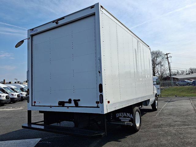 2026 Ford E-350 Cutaway 2026 FORD E-350 CUTAWAY CHASSIS 2DR 138 WB HD