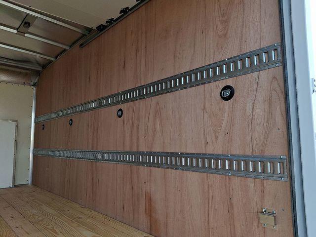 2026 Ford E-350 Cutaway 2026 FORD E-350 CUTAWAY CHASSIS 2DR 138 WB HD