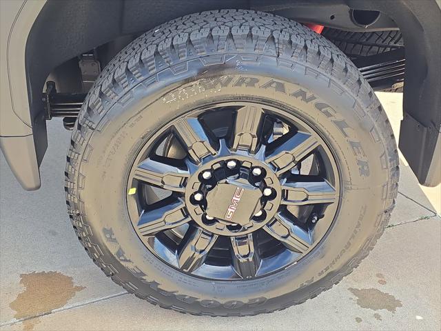 2026 GMC Sierra 2500HD Crew Cab, Standard Bed, AT4, 4WD