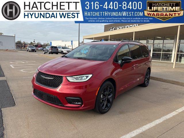 2025 Chrysler Pacifica Limited for sale in WICHITA, KS
