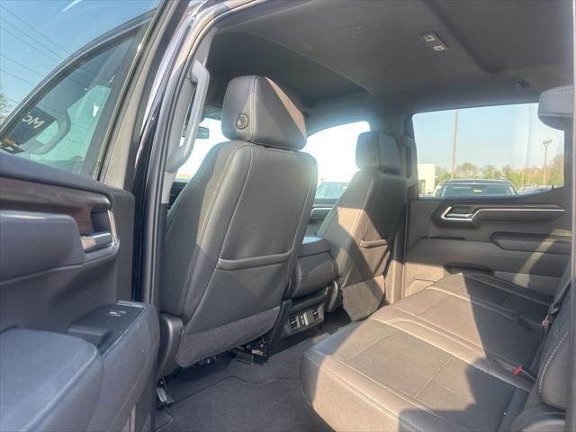 2025 GMC Sierra 1500 4WD Crew Cab Short Box SLT