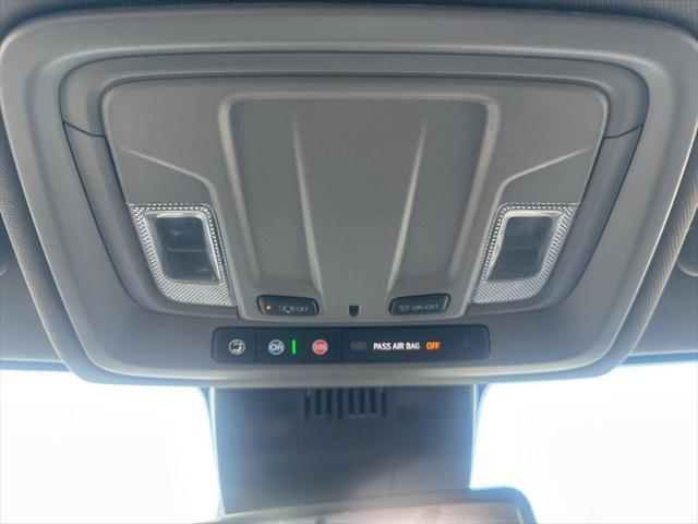 2025 GMC Sierra 1500 4WD Crew Cab Short Box SLT