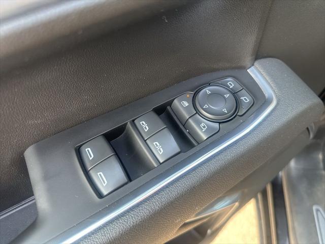 2025 GMC Sierra 1500 4WD Crew Cab Short Box SLT