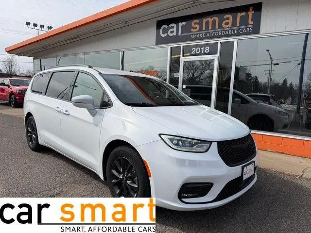 2022 Chrysler Pacifica Touring L for sale in Weston, WI