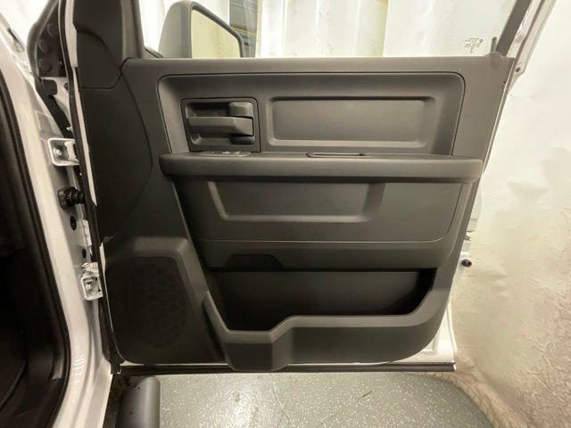 2026 Ram 2500 Black Express Crew Cab 4x4 6'4" Box