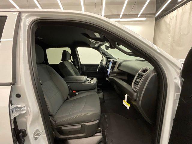 2026 Ram 2500 Black Express Crew Cab 4x4 6'4" Box