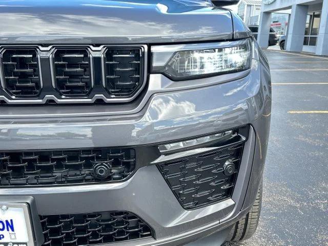 2026 Jeep Grand Cherokee Limited Reserve