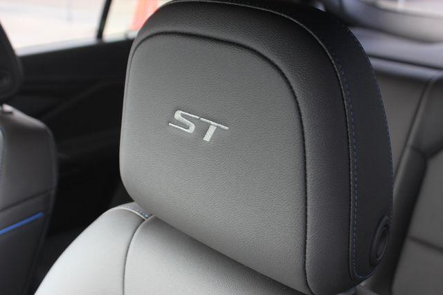 2026 Buick NV Sport Touring FWD