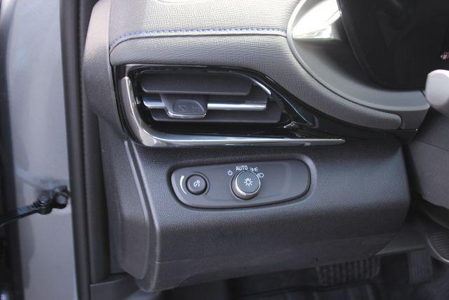 2026 Buick NV Sport Touring FWD