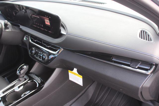 2026 Buick NV Sport Touring FWD