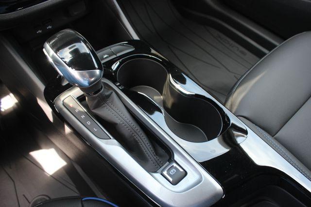 2026 Buick NV Sport Touring FWD