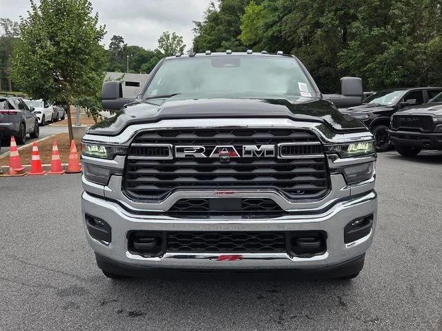 2026 RAM Ram 3500 RAM 3500 TRADESMAN CREW CAB 4X4 8 BOX