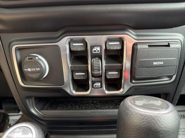 2021 Jeep Wrangler Sport S 4x4
