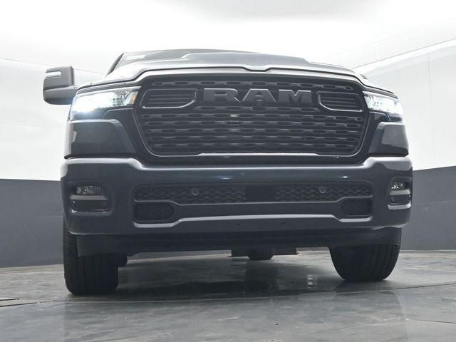 2026 Ram 1500 Express Crew Cab 4x4 57 Box